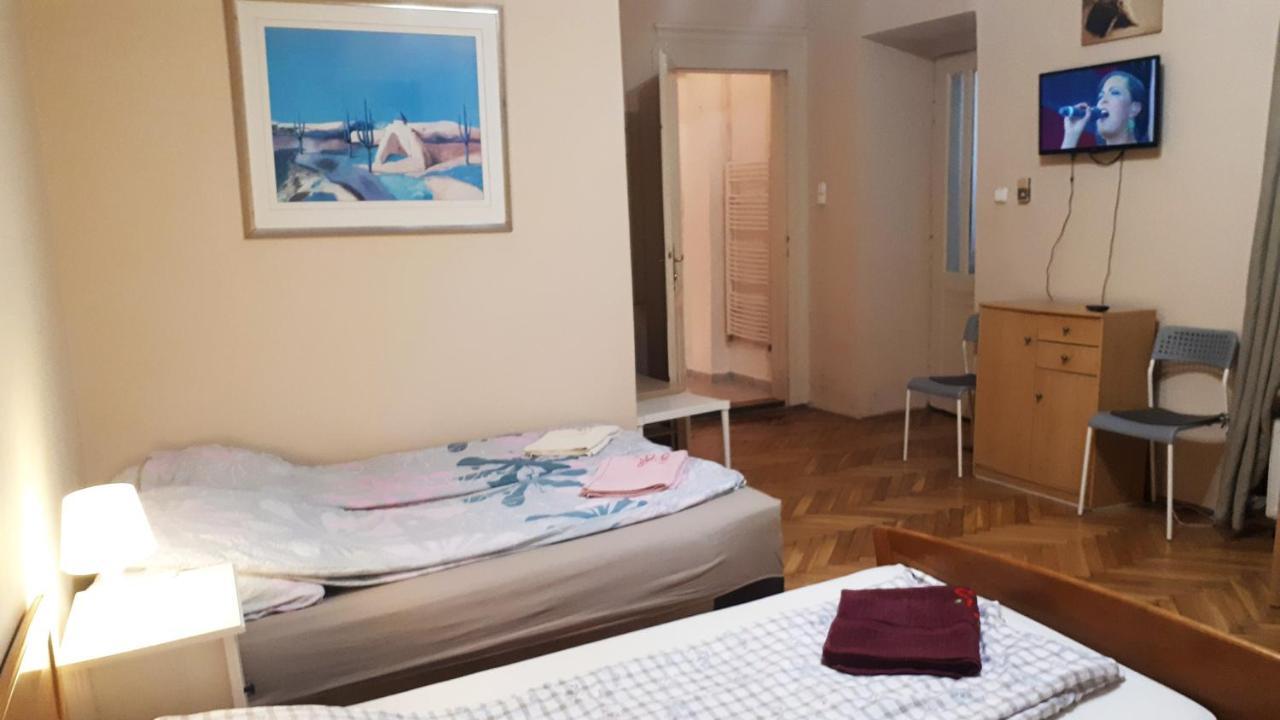 Garibaldi Apartman Budapest Ngoại thất bức ảnh